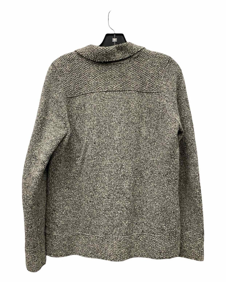 Liz Claiborne Size S light gray Sweater