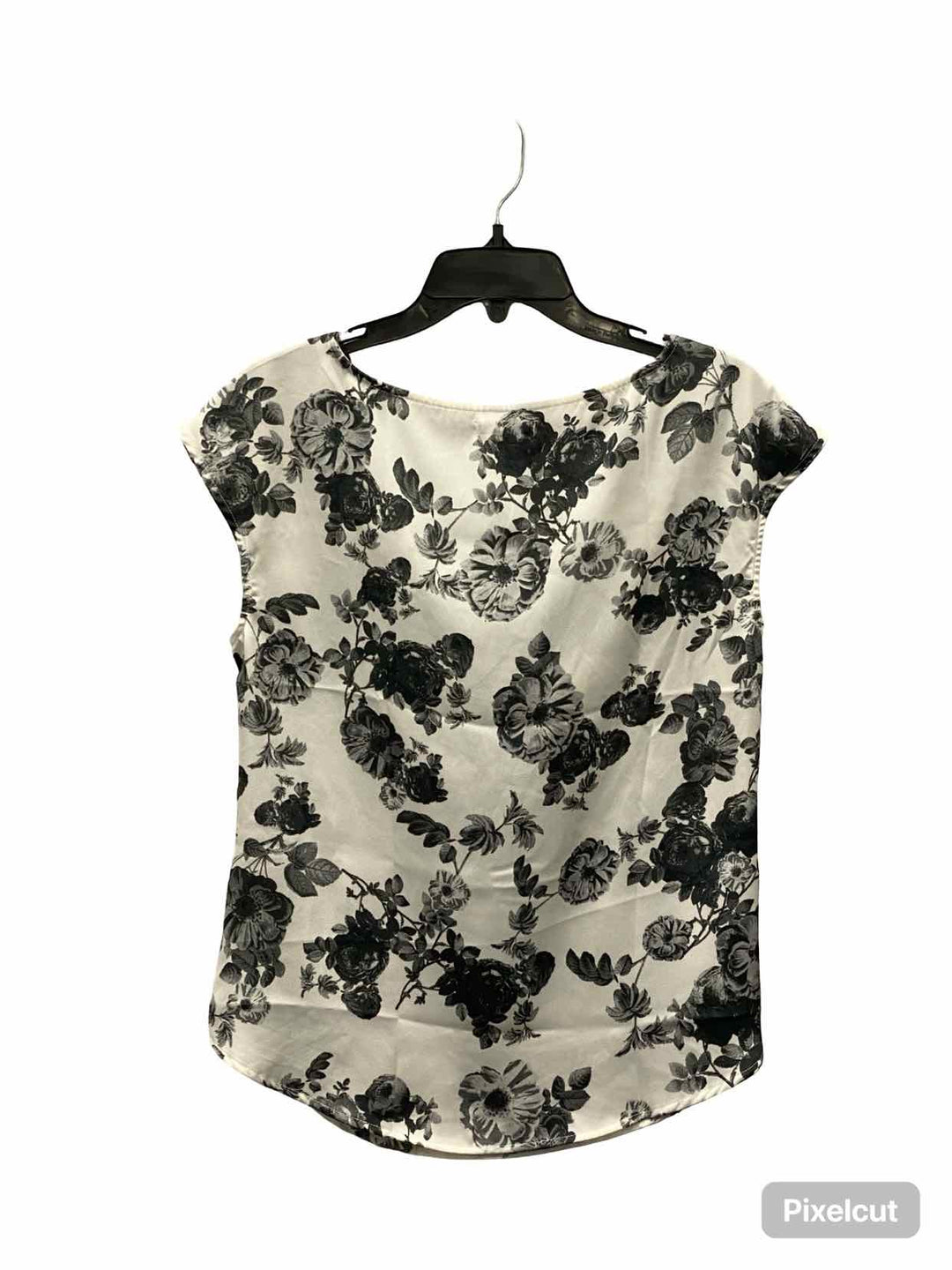Maurices Size M White Black Floral Short Sleeve Shirts