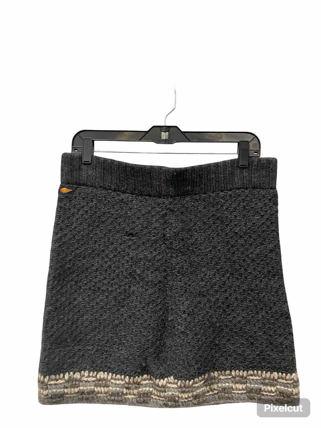 Everest Size M Gray Knit Skirt