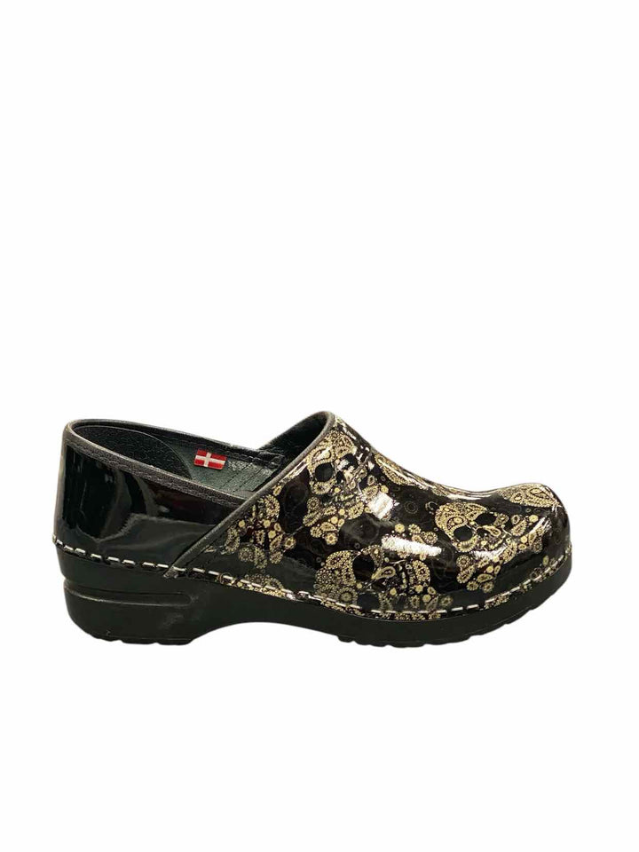 Sanita Shoe Size 39 Black Skulls Loafers