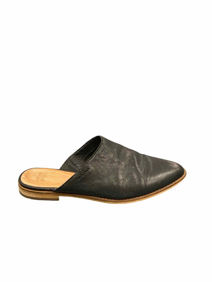 Frye and Co. Shoe Size 6.5 Black Leather Fenn Mule Flats