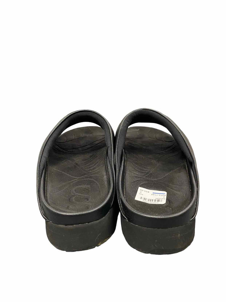 Athleta Saysh Shoe Size 8 Black Slides Sandals