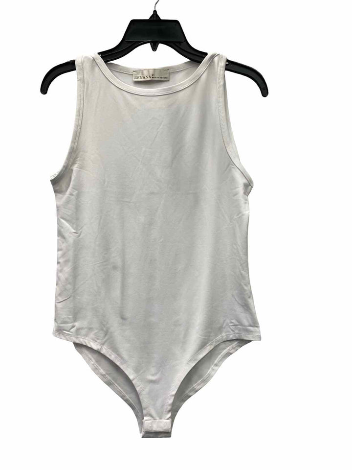 Zenana Outfitters Size XL White Tank Top