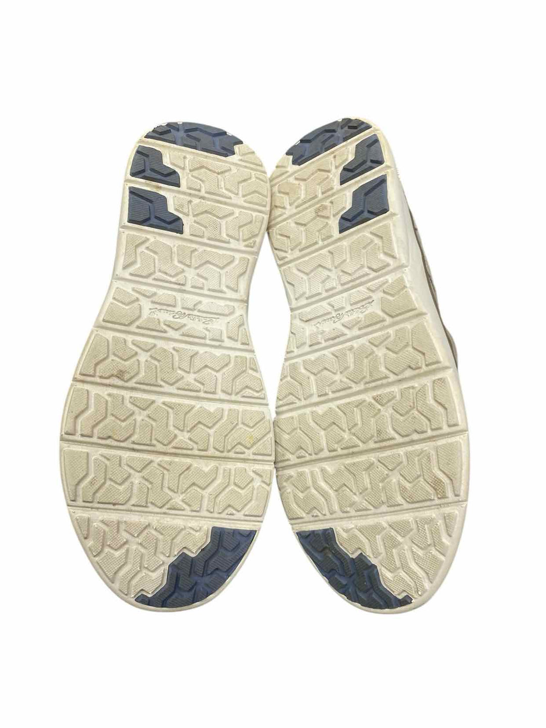 Eddie Bauer Shoe Size 6.5 Beige Sneakers