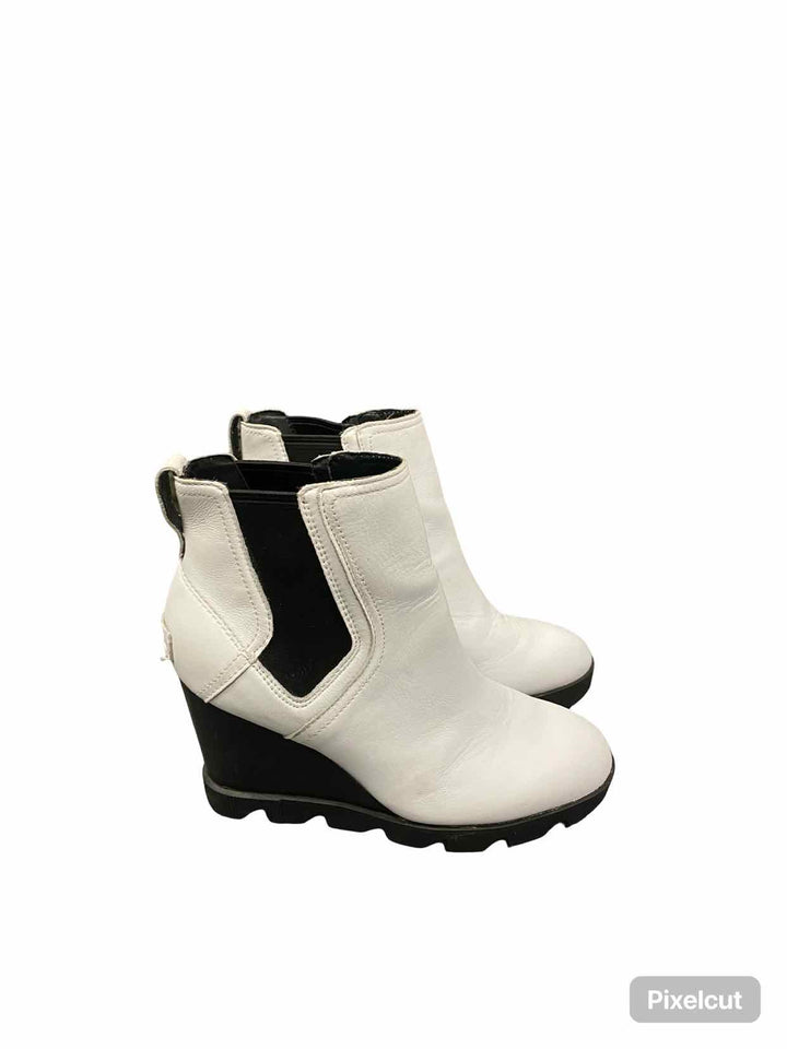 Sorel Shoe Size 7.5 White Black Leather Joan Uptown Chelsea Boot Boots(Ankle)