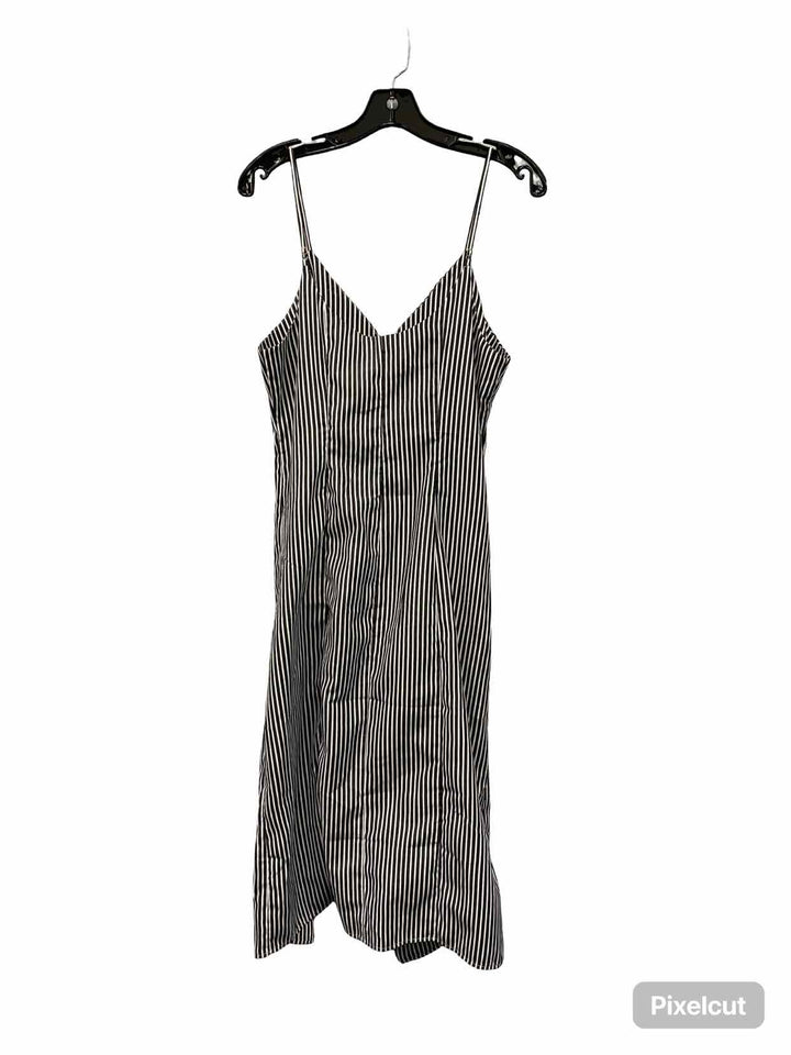 Essue Size M Grey White Striped Tank Top