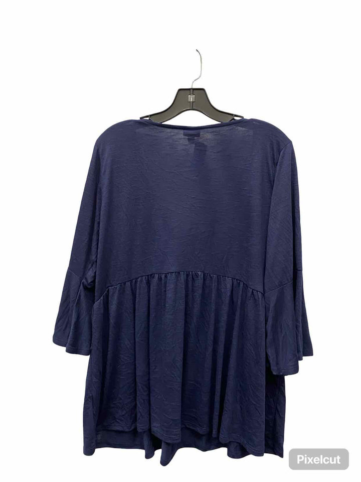 Torrid Size 2 Blue White Long Sleeve Shirts