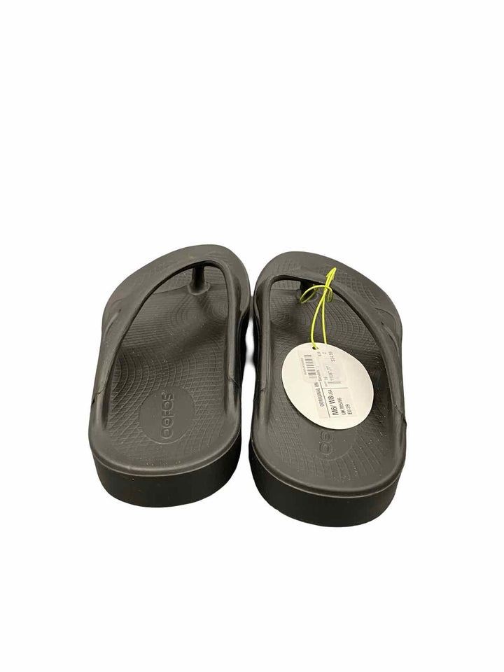 Oofos Shoe Size 39 Black OOriginal Recovery Flip flop NWT Sandals