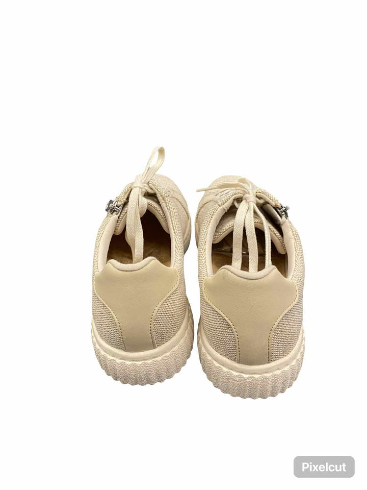 Clarks Shoe Size 8 Beige Caroline Echo NWOT Sneakers