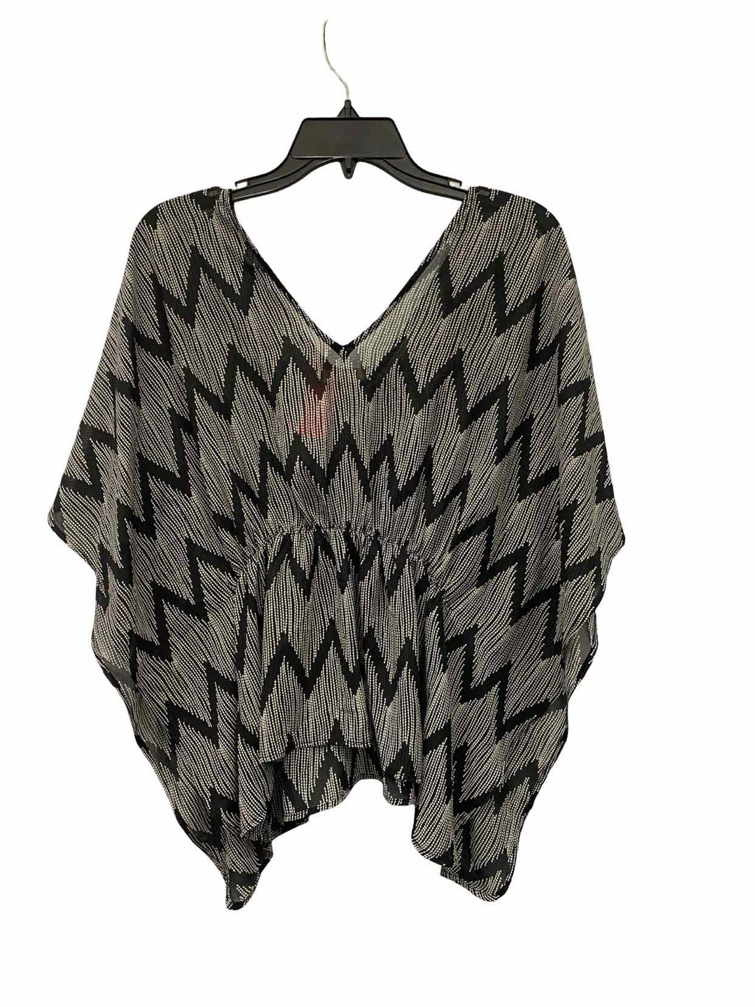 YA Los Angeles Size M Black Short Sleeve Shirts