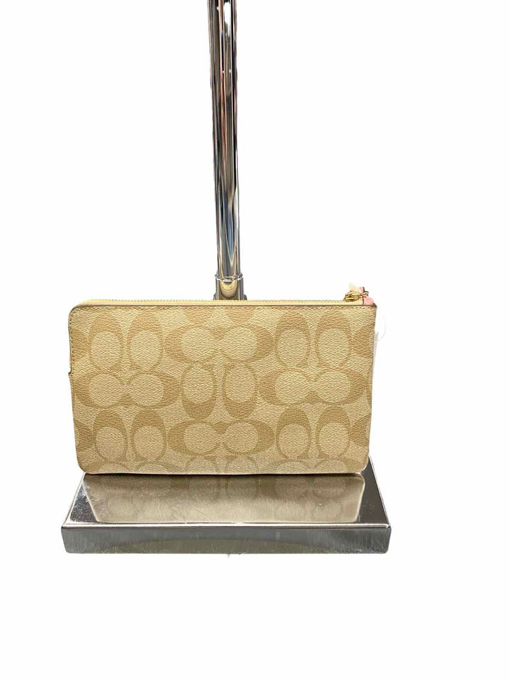 COACH Lt Khaki/Multi NWT Wallet