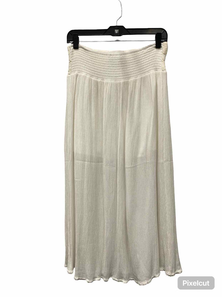 American Rag Size M Cream Skirt