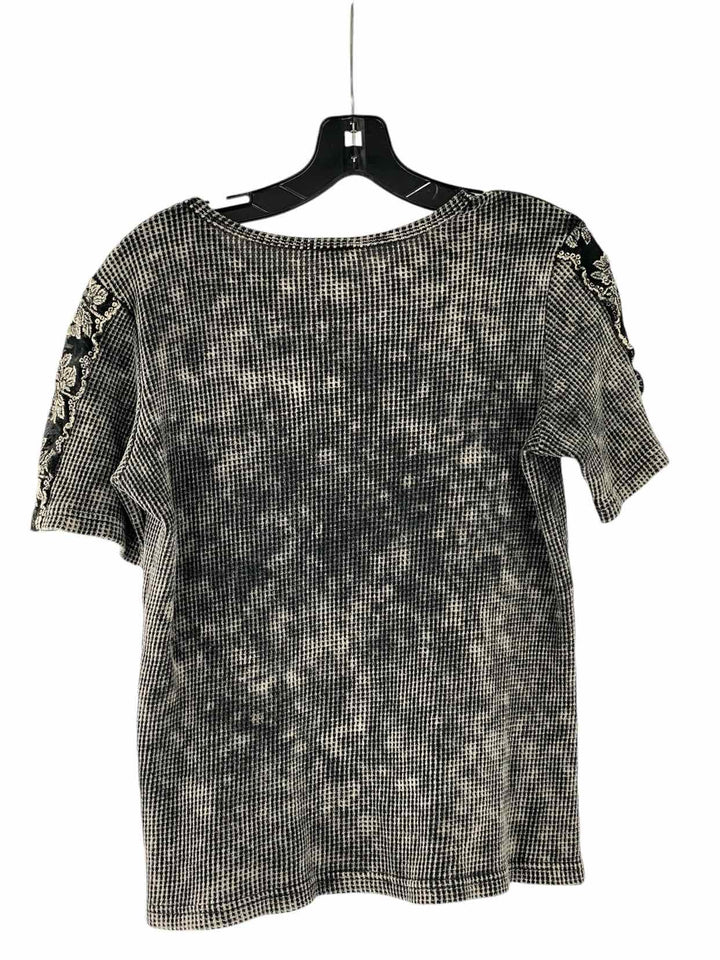 Bibi Size S Grey Black Print waffle texture Short Sleeve Shirts