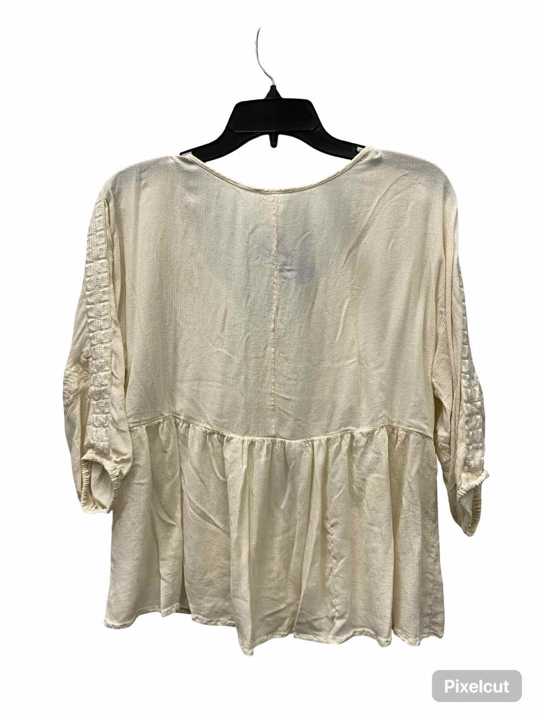 Venus Size M Cream Short Sleeve Shirts