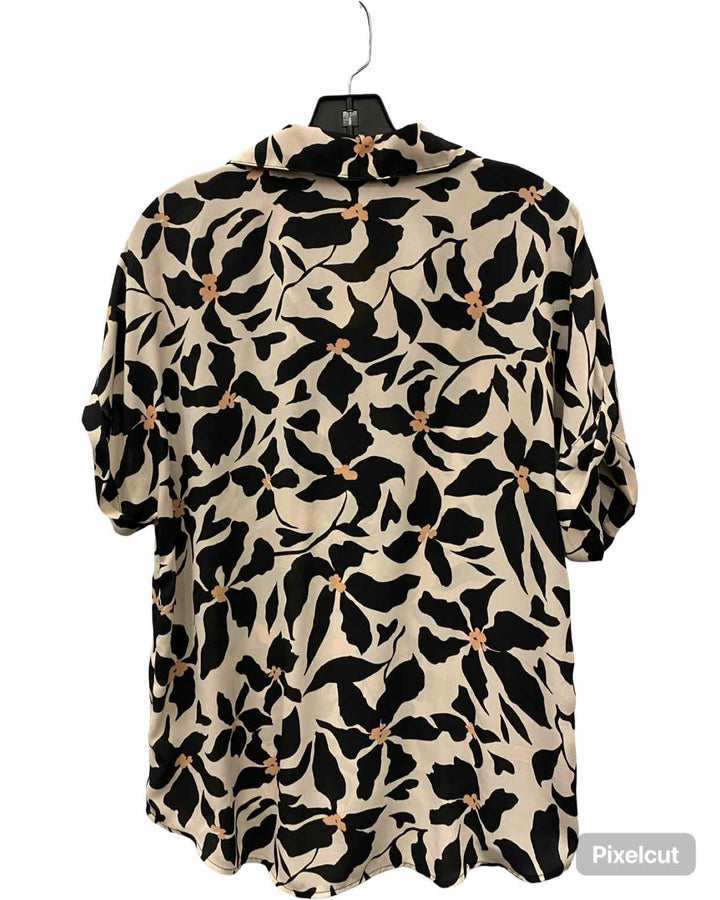 Cabi Size M Light Pink Black Floral Short Sleeve Shirts