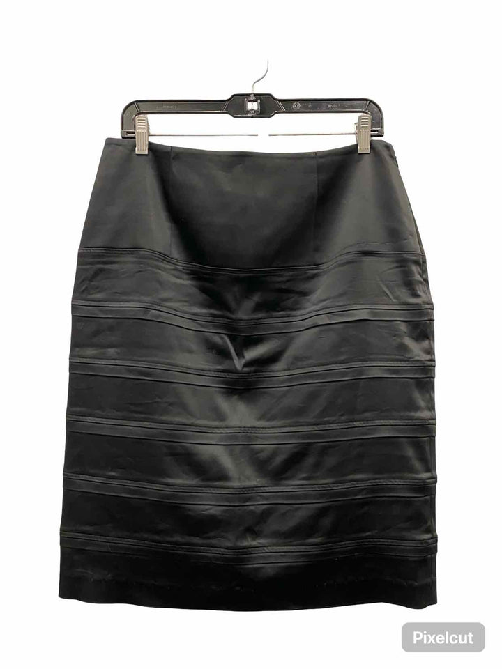 Calvin Klein Size L Black Skirt