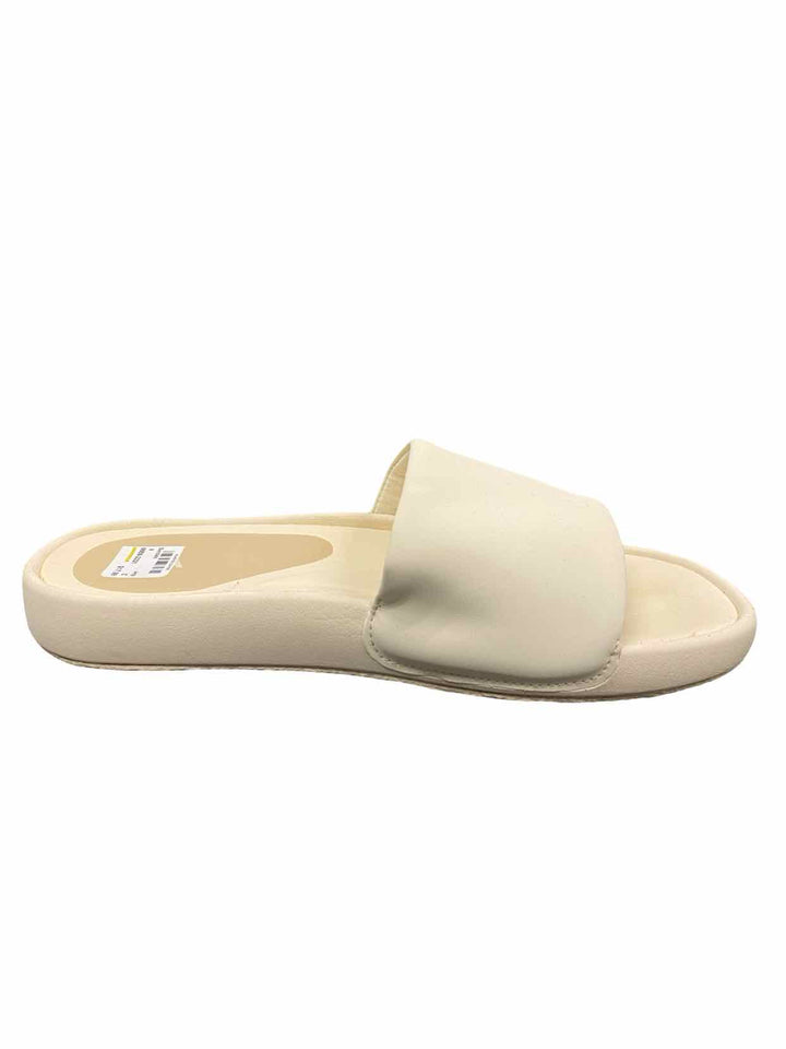 Mia Shoe Size 9 Cream Slide Sandals
