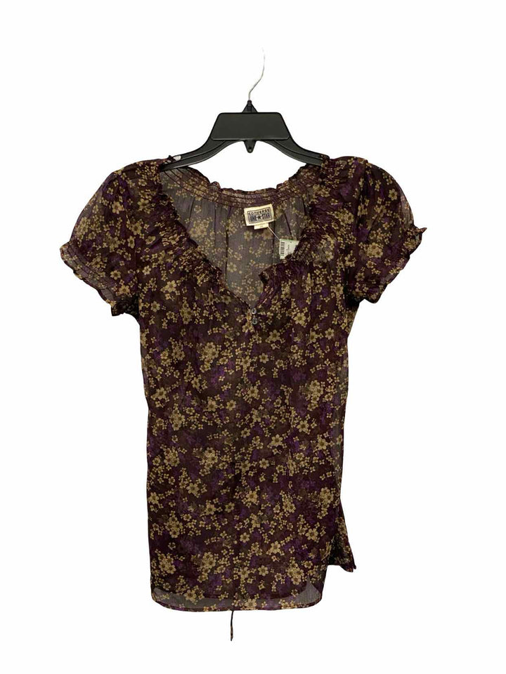 Converse Size XS Purple Floral See-Through Short Sleeve Shirts