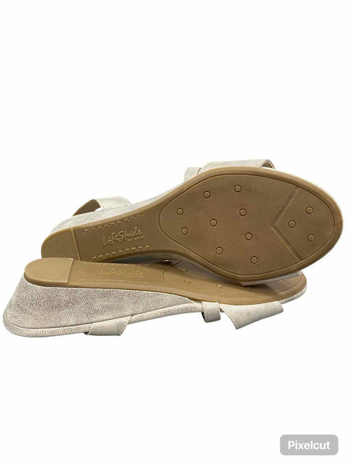 Lifestride Shoe Size 8.5 Silver Yasmine Wedge Sandals