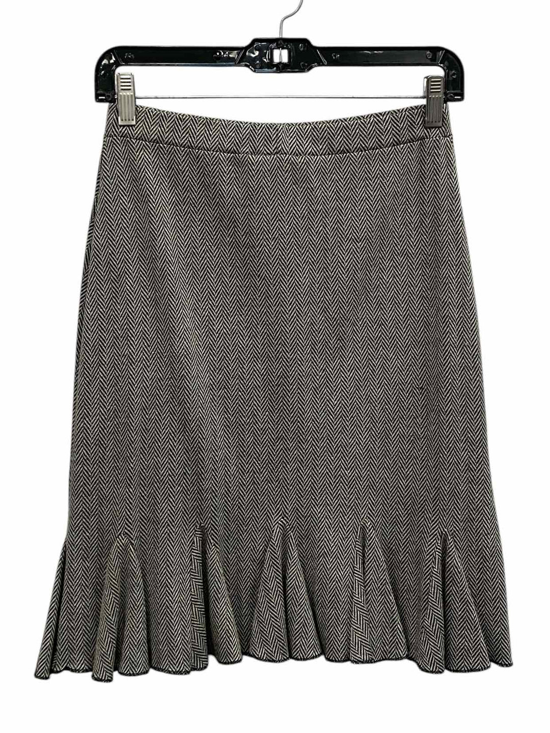 White House Black Market Size XS Black White Houndstooth Skirt