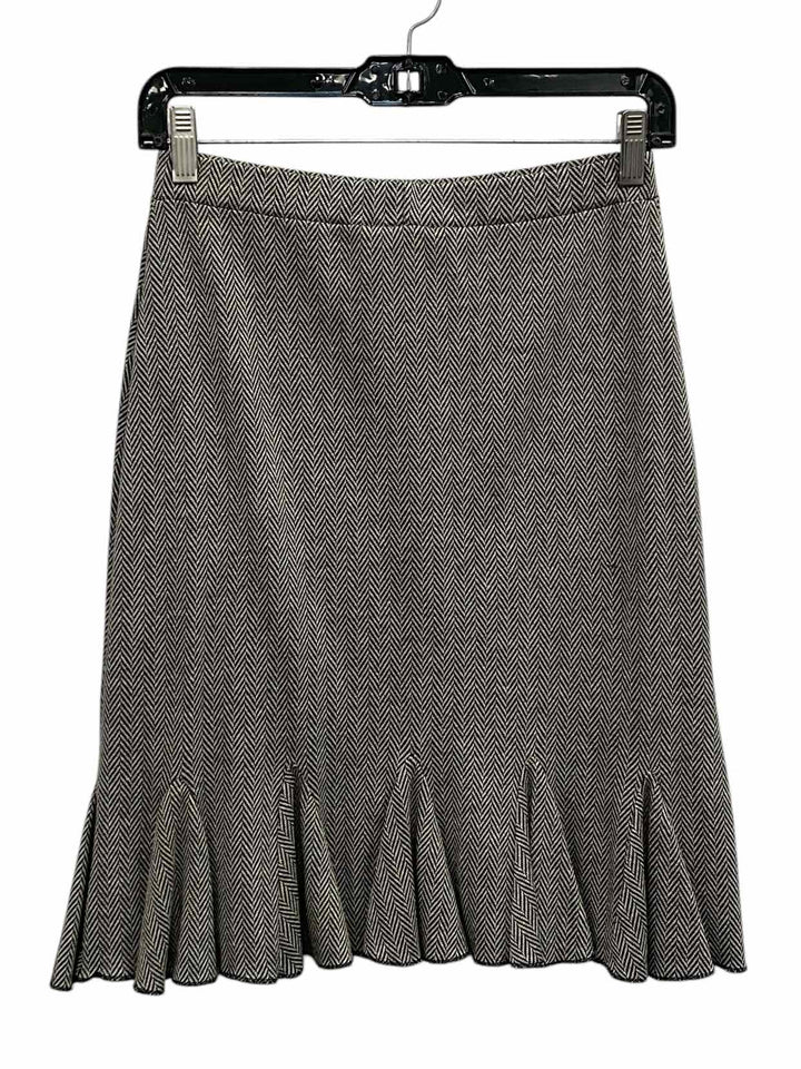 White House Black Market Size XS Black White Houndstooth Skirt