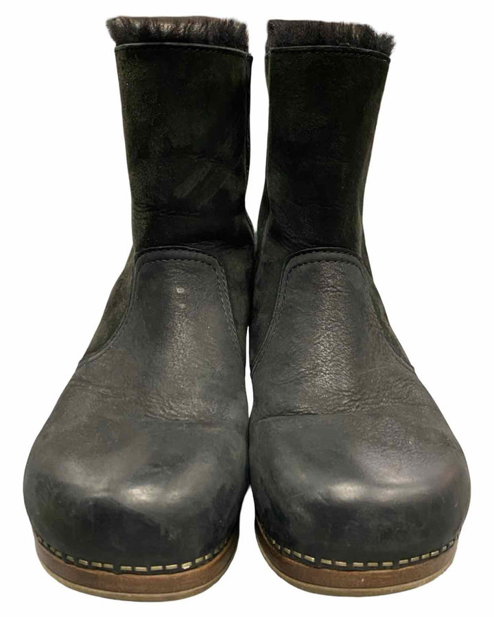 Dansko Shoe Size 38 Black Leather Bettie Shearling Lined Clog Boots(Ankle)