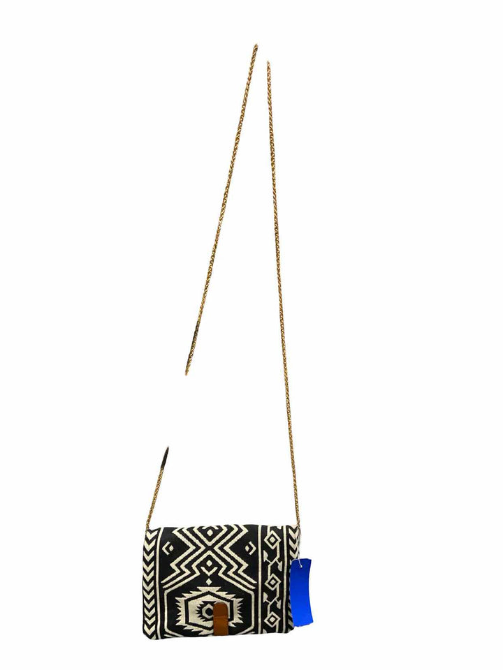 Street Level White Crossbody Purse