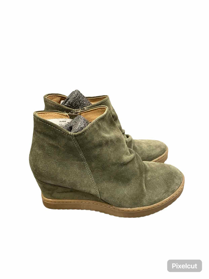Sofft Shoe Size 9.5 Green Suede Siri Boots(Ankle)