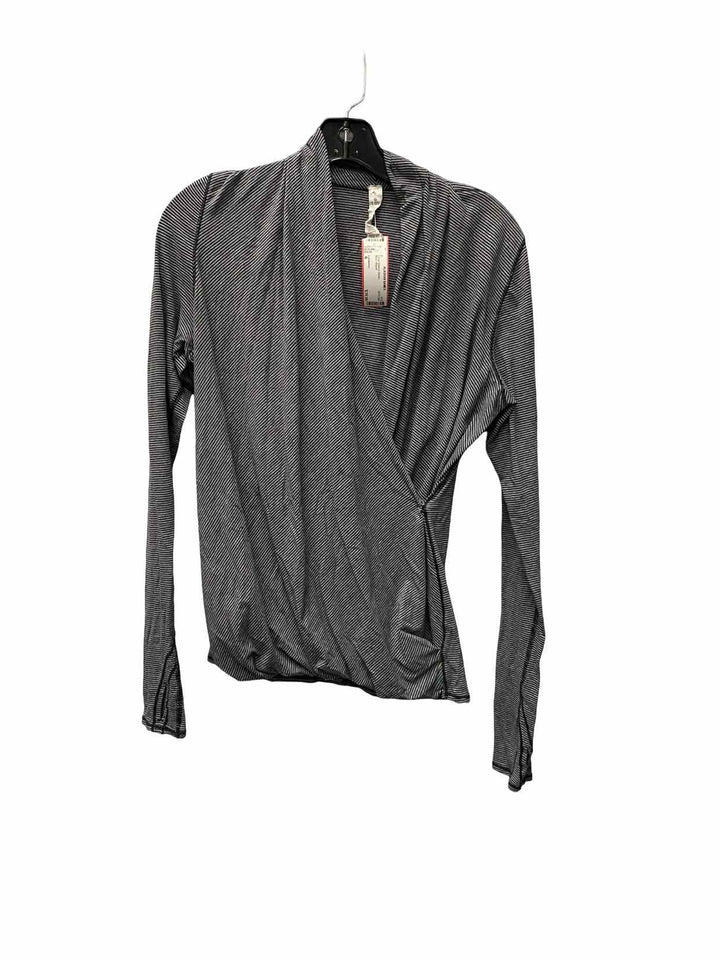 Lululemon Size 6 Blue Striped Long Sleeve Shirts