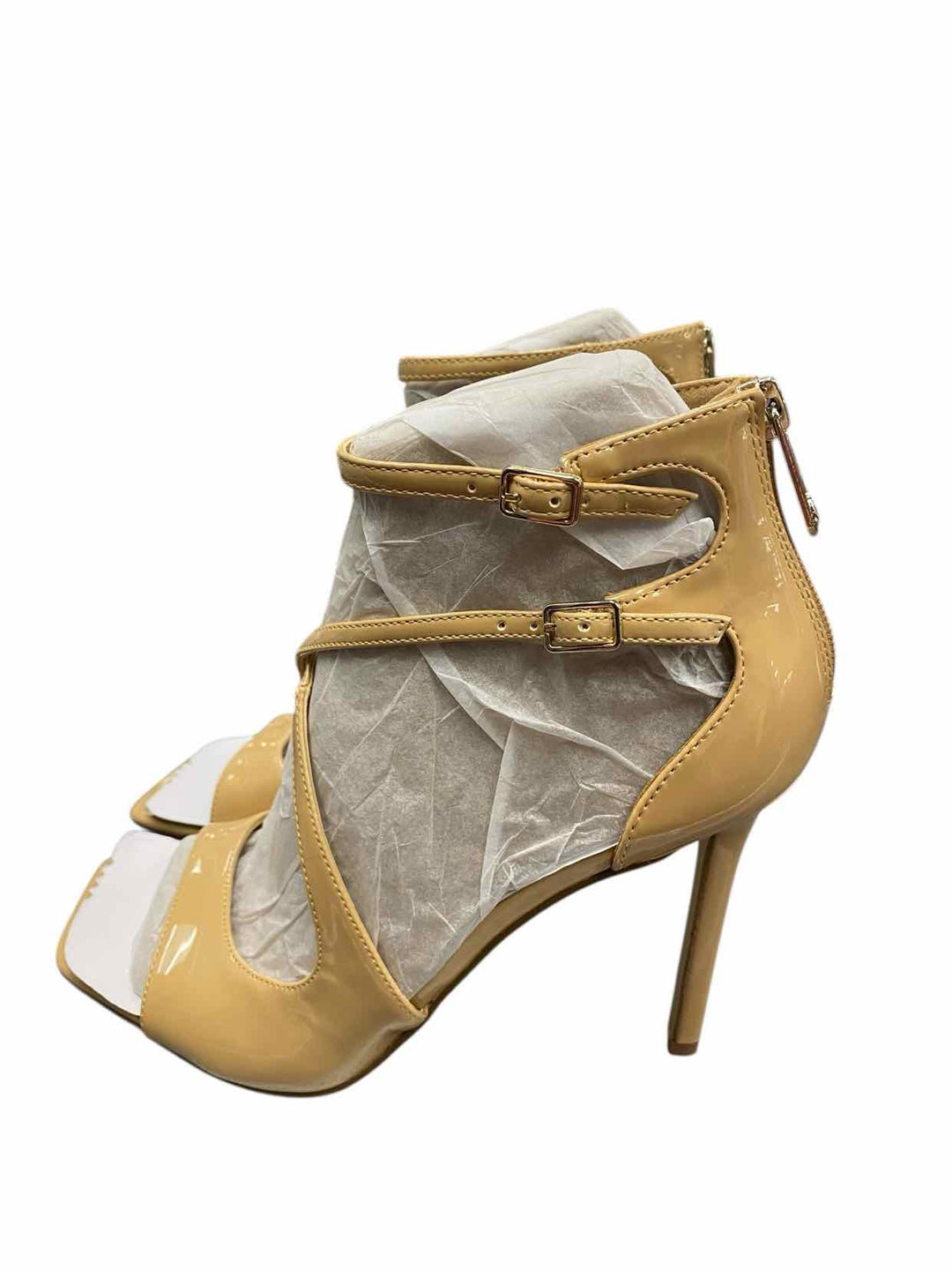 Guess Shoe Size 8.5 Patent Leather Sella Sandal NWOT Heels