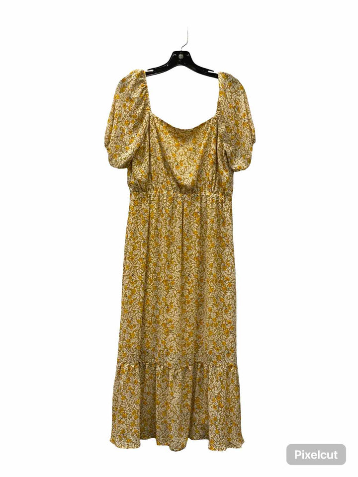 All in Favor Size M Yellow Floral Dress