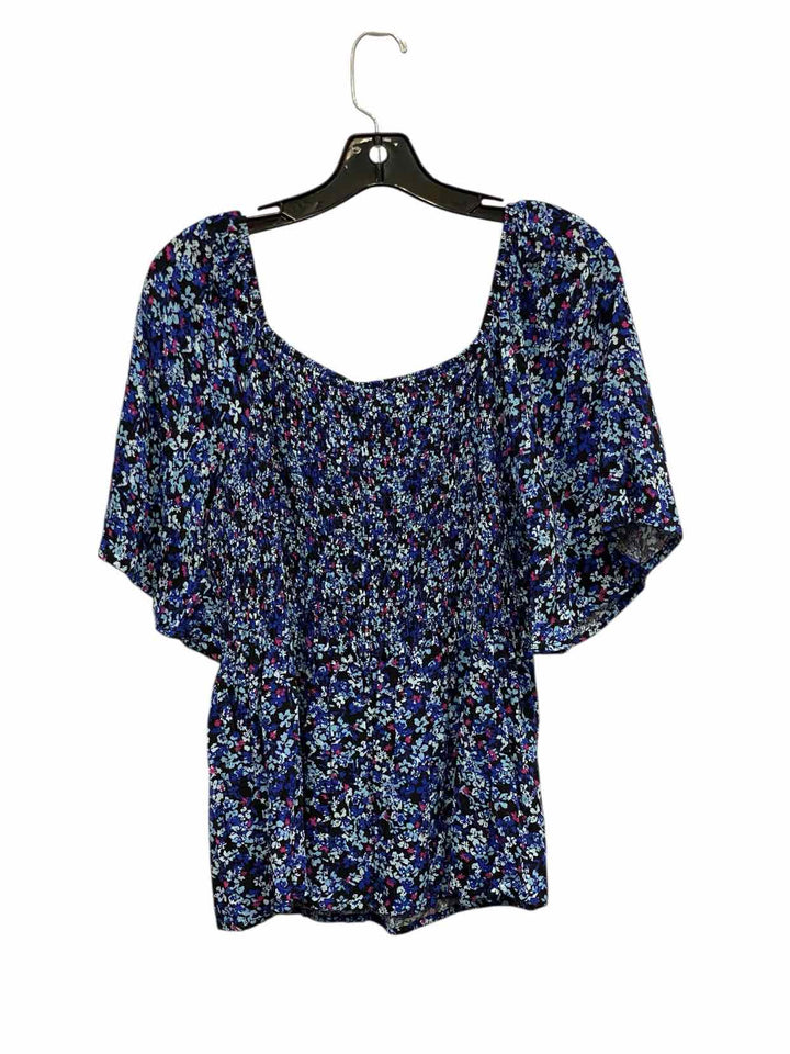 Studio B by Bobeau Size M Blue Floral Short Sleeve Shirts