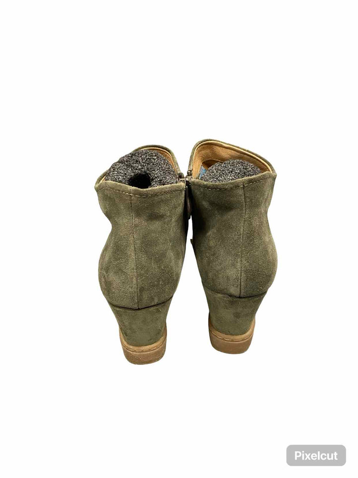 Sofft Shoe Size 9.5 Green Suede Siri Boots(Ankle)