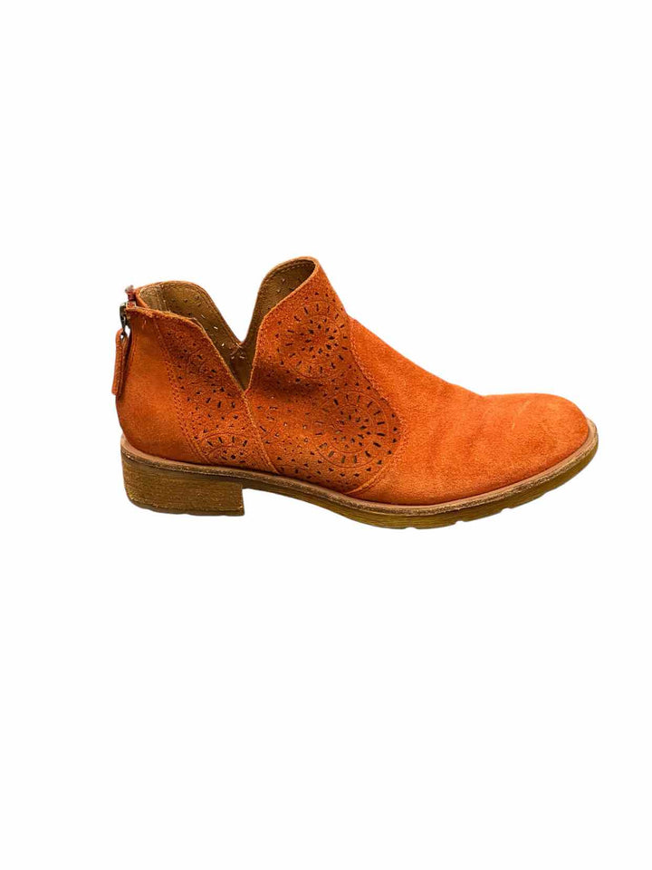 Sofft Shoe Size 6 Orange Suede Boots(Ankle)