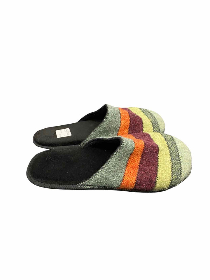 Unknown Shoe Size 7 Green multi color Slippers