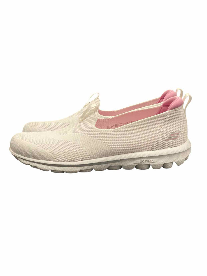 Skechers Shoe Size 6 White slip-on Sneakers