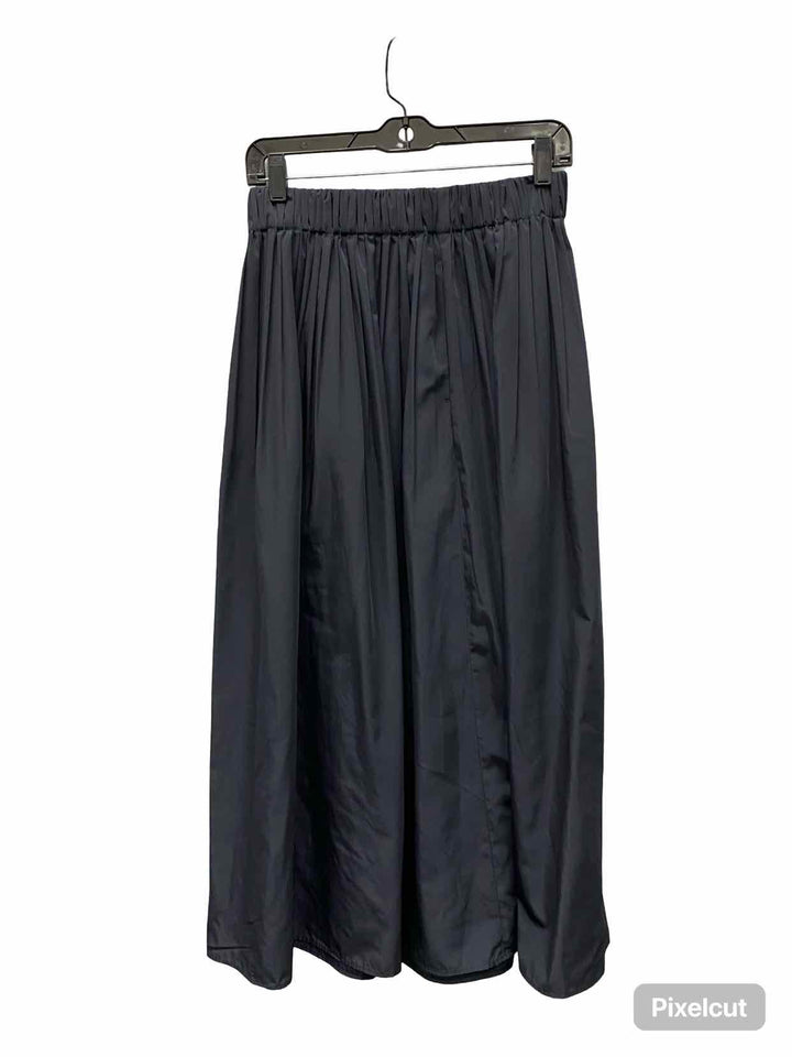 Uniqlo Size S Black Skirt