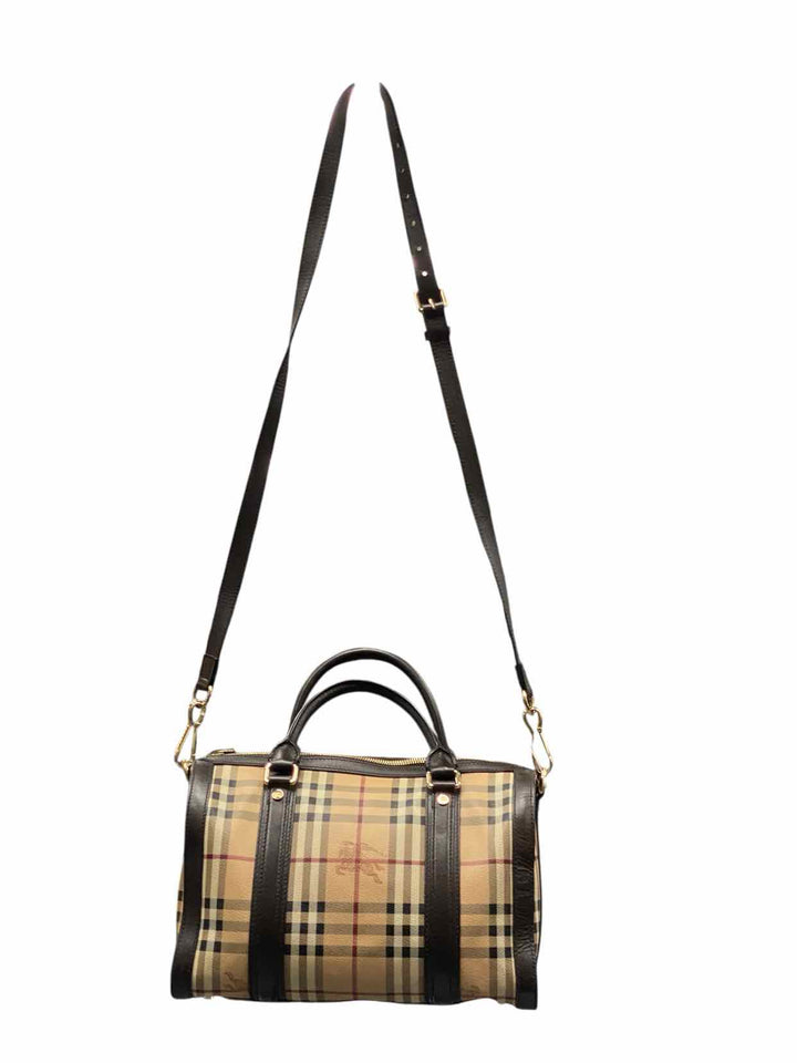 Burberry Includes Authentication Certificate Purse