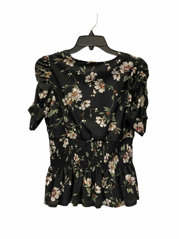 Ember Size M Black Floral Short Sleeve Shirts