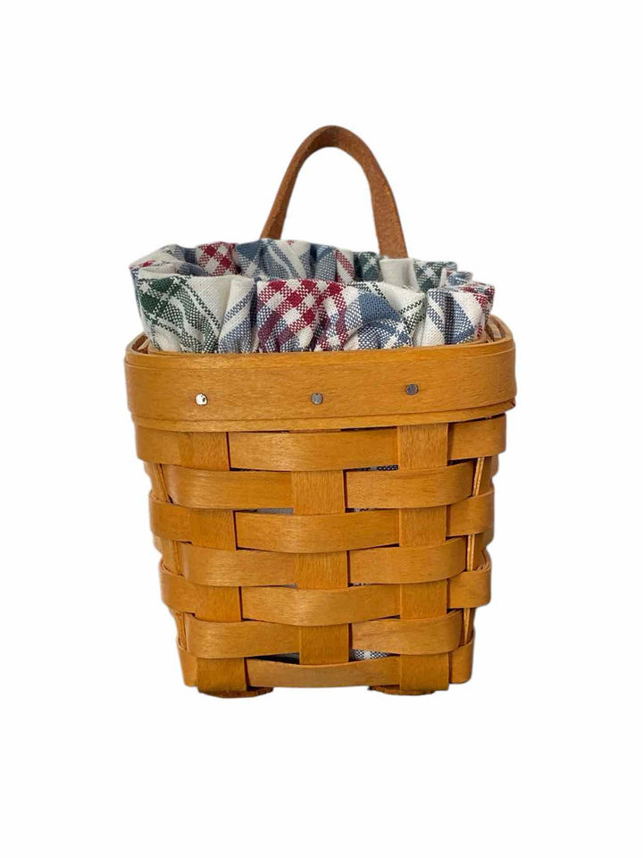 Longaberger Basket Includes Cloth & plastic liner Home Decor