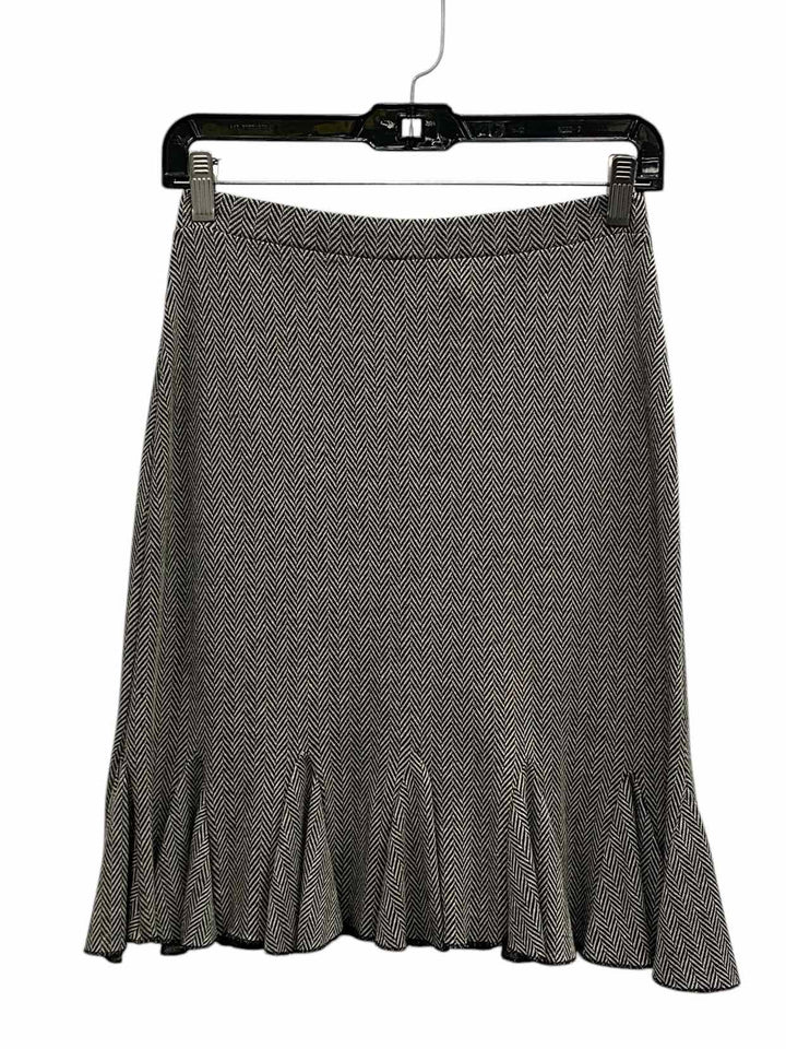 White House Black Market Size XS Black White Houndstooth Skirt