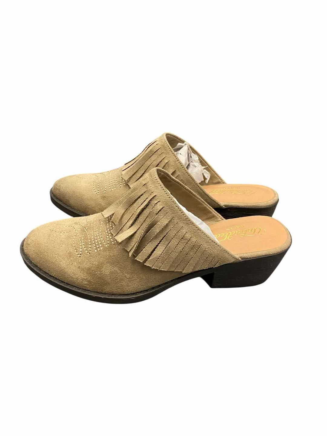 Ariat Shoe Size 8.5 Beige Loafers