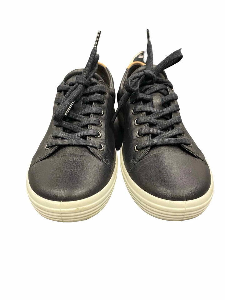 Ecco Shoe Size 8 Black Leather Sneakers