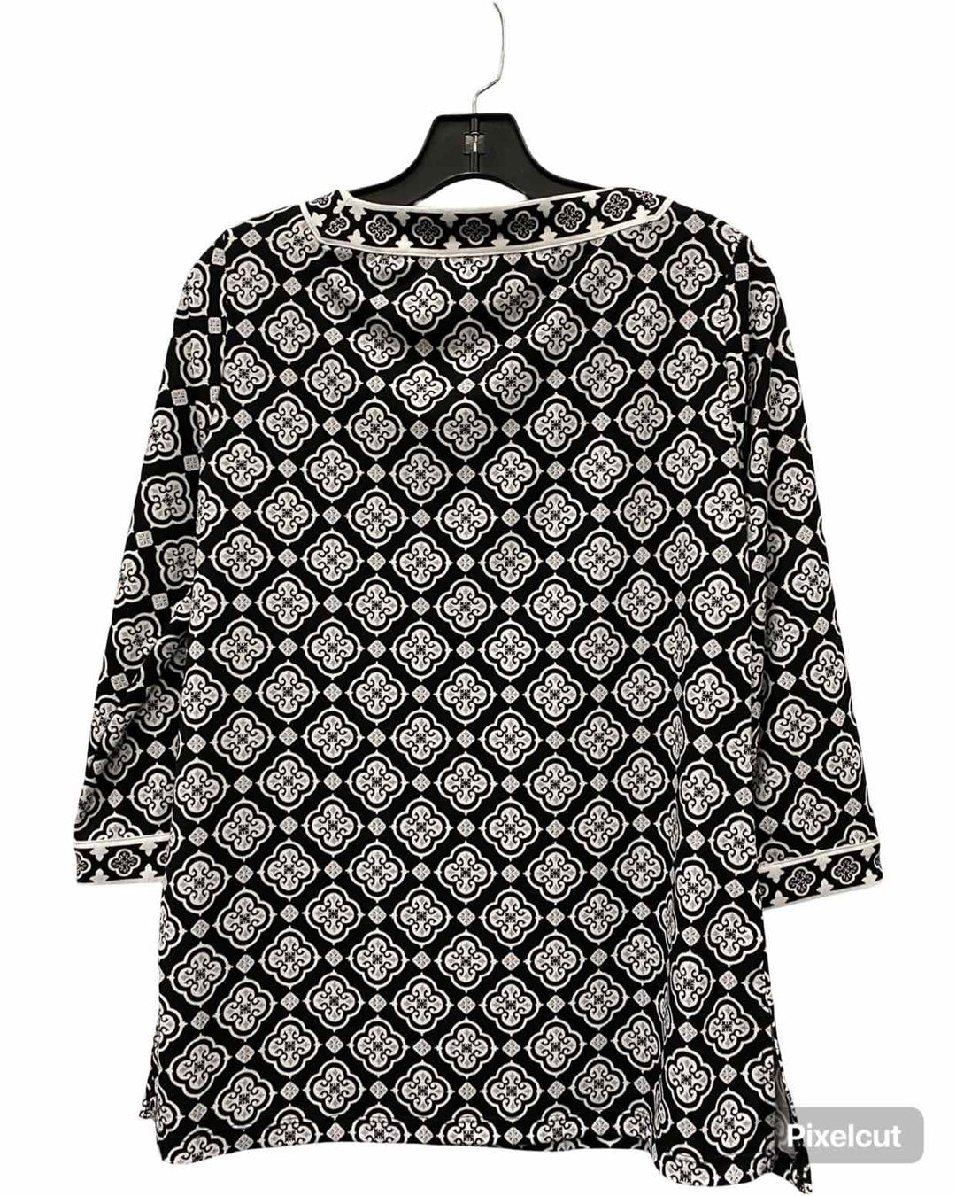 Magnolia Size M Black White Print Long Sleeve Shirts