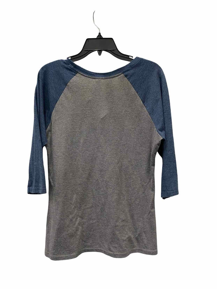 District Size M Grey Blue Long Sleeve Shirts