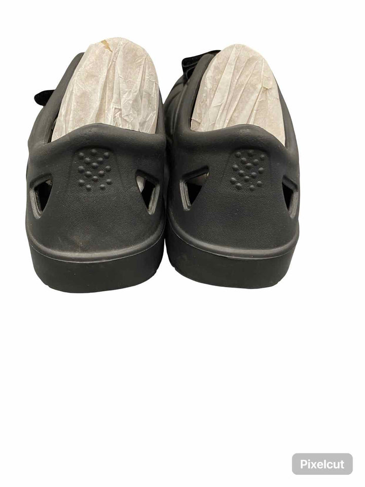 Oofos Shoe Size 39 Black OOcandoo Recovery Sandals