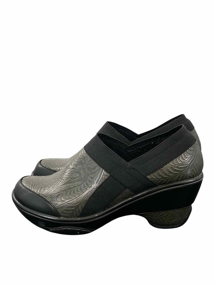 Jambu Shoe Size 7.5 Gray Loafers