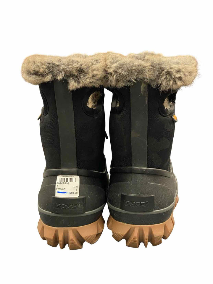 Bogs Shoe Size 7 Black Arcata Boots(Ankle)