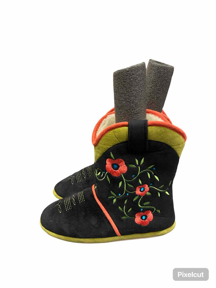 Ciccia Bella Shoe Size 9.5 Black Green & Red Boots(Ankle)