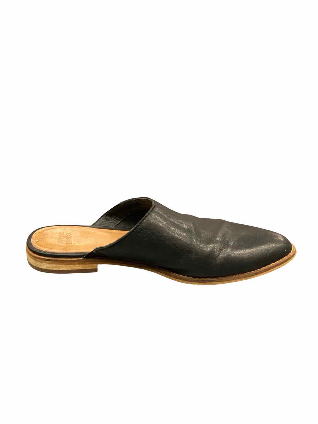 Frye and Co. Shoe Size 6.5 Black Leather Fenn Mule Flats